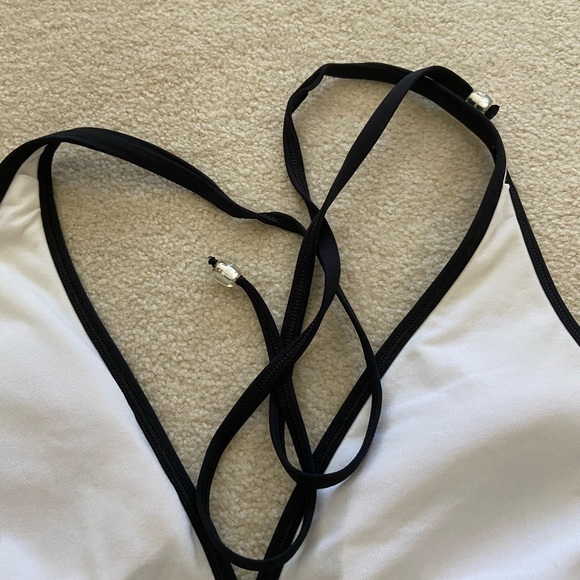 Michael Kors tankini top size 14 black/white zebra stripes - Picture 2 of 6